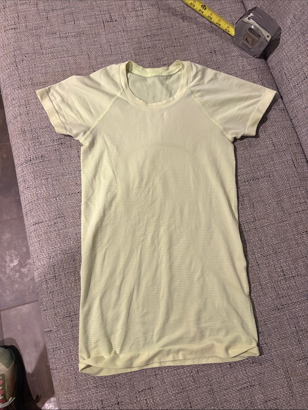 lululemon athletica Short Sleeve Pale Yellow Active Tee